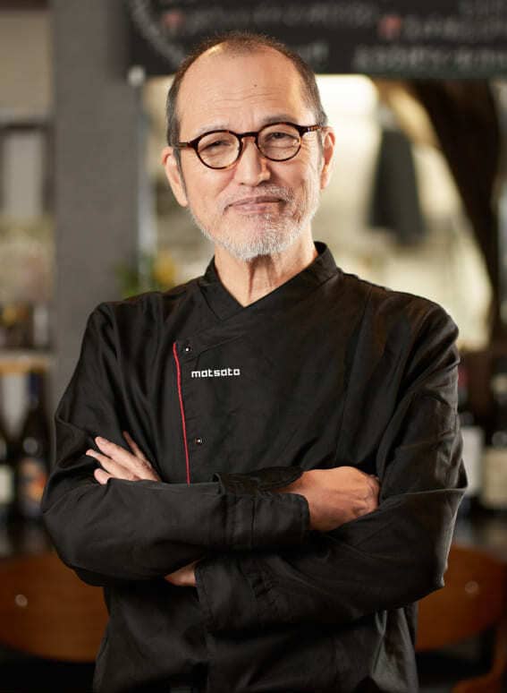 Huusk கத்தியுடன் எமிலியானோ எண்ட்ரிஸி